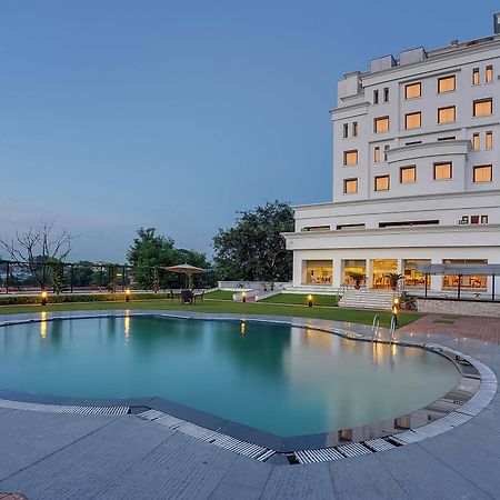 Hotel Royal Sarovar Portico Shiliguri Exterior foto