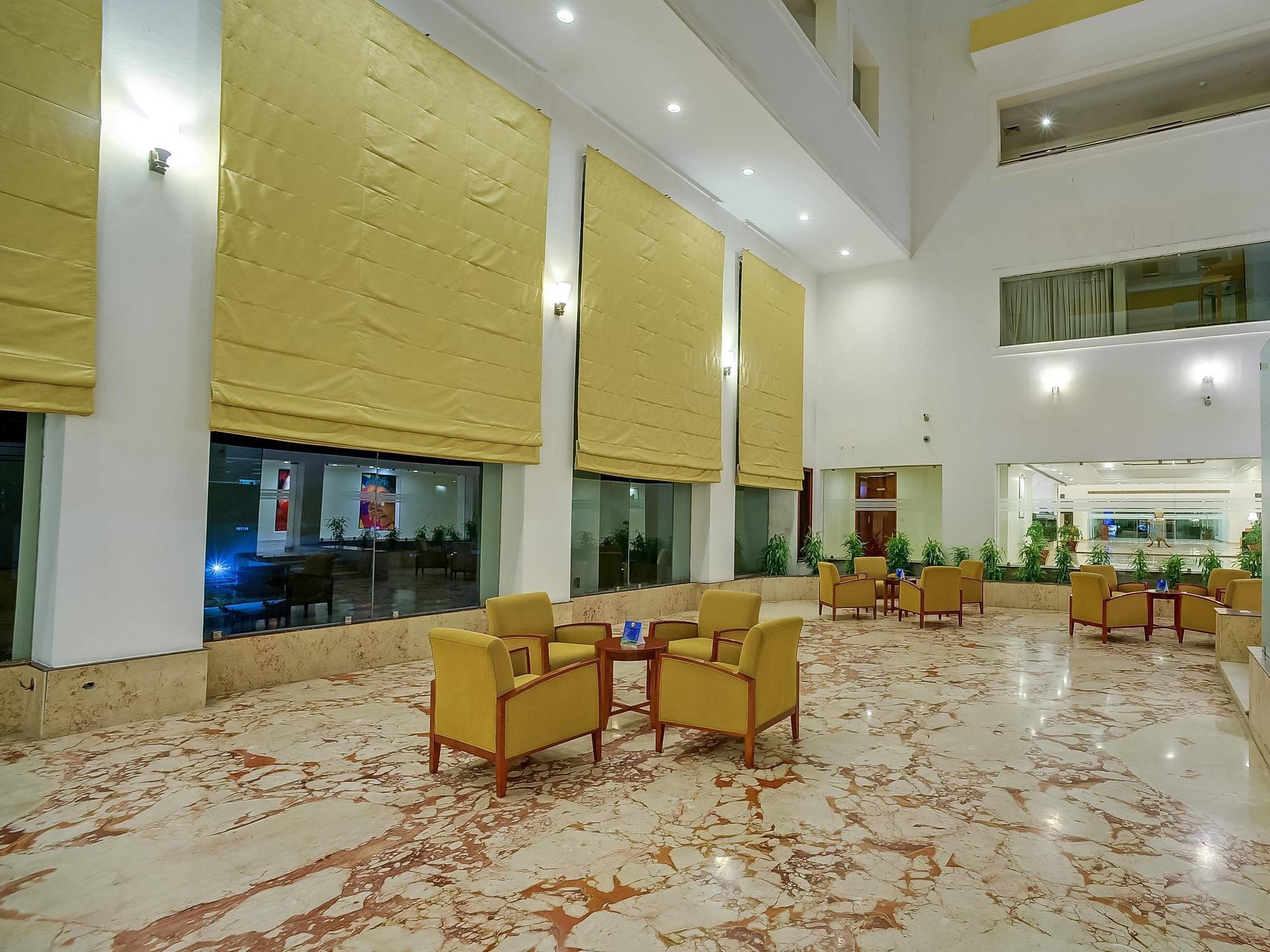 Royal Sarovar Portico Shiliguri Exterior foto
